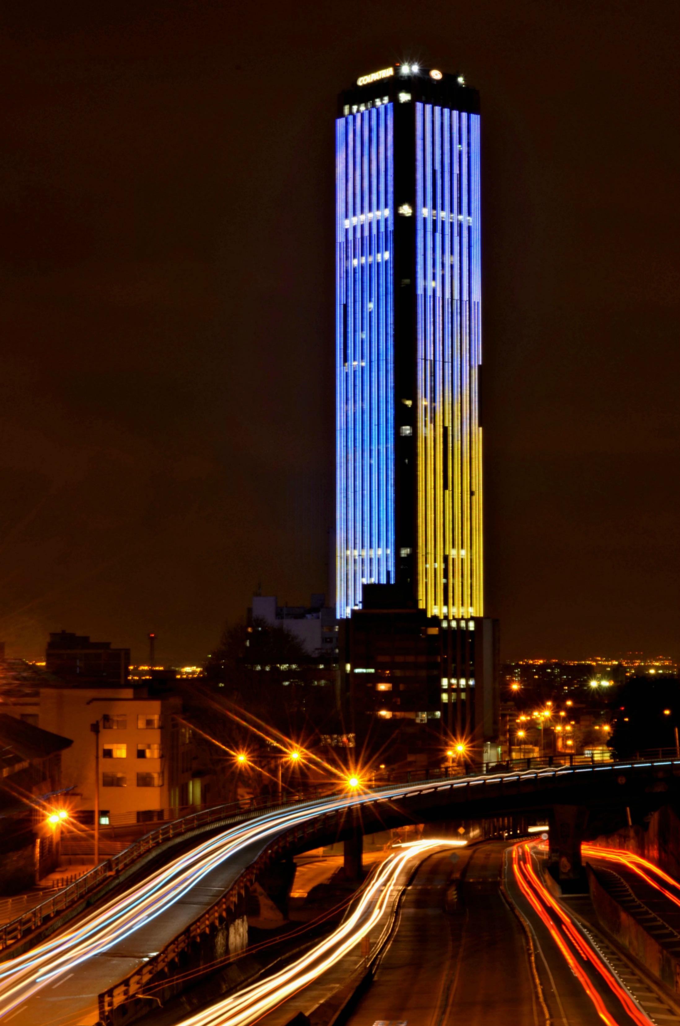 El Edificio Mas Alto De Colombia Bogota Abierta